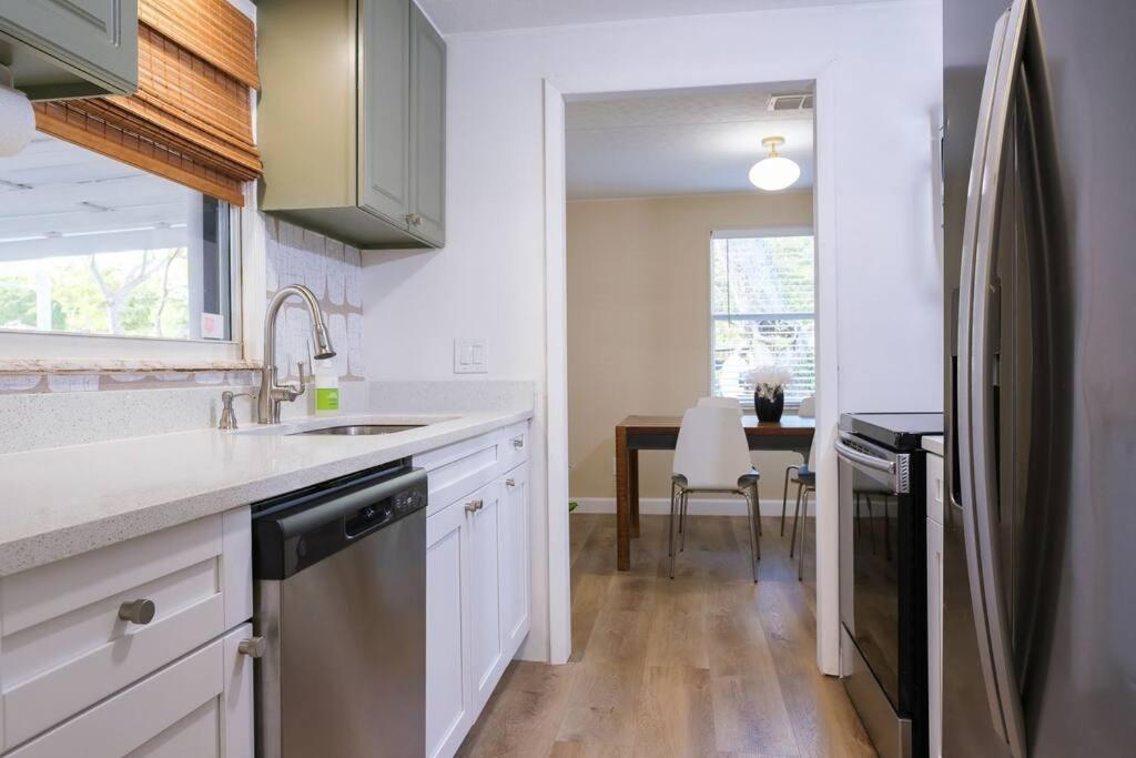 Villa House Near Tampa Zoo And Busch Gardens, Free High Speed Wifi Extérieur photo